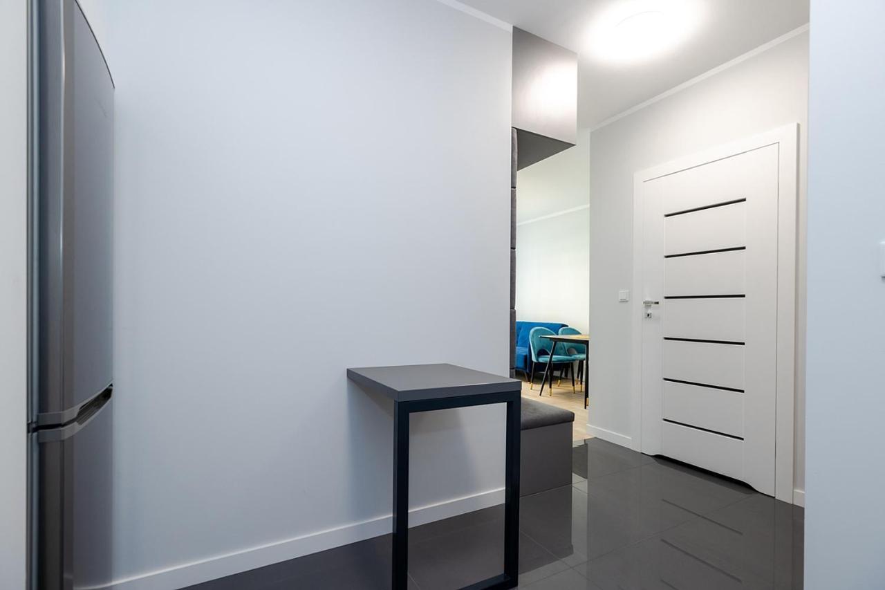 Wola Luxe Apartment Varsóvia Exterior foto